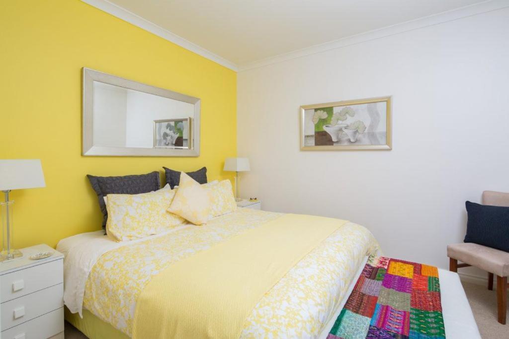 Silver Waters Bed & Breakfast Cowes Exteriör bild