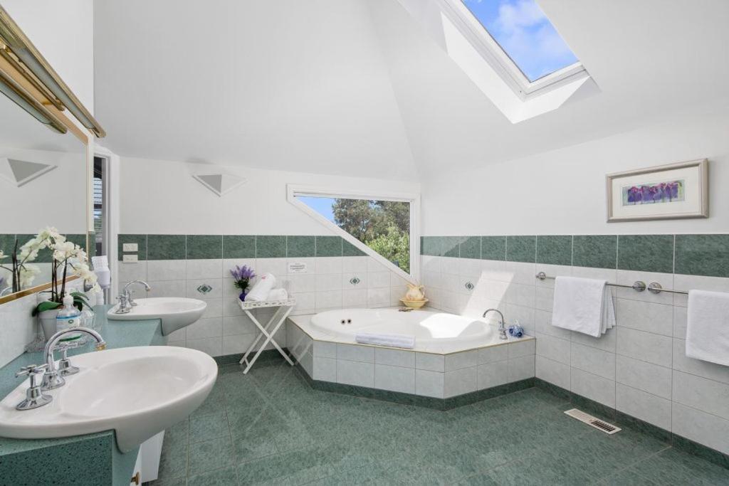 Silver Waters Bed & Breakfast Cowes Exteriör bild